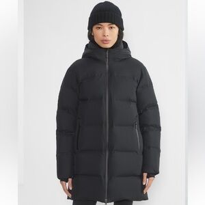 Aritzia Super Puff H2No XS Black Hooded Puffer Coat BNWT